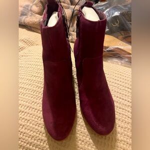 Suede upper wedge bootie